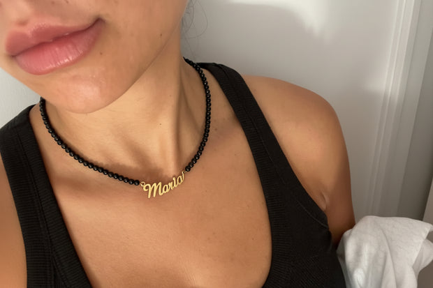 Collana perline nere e nome