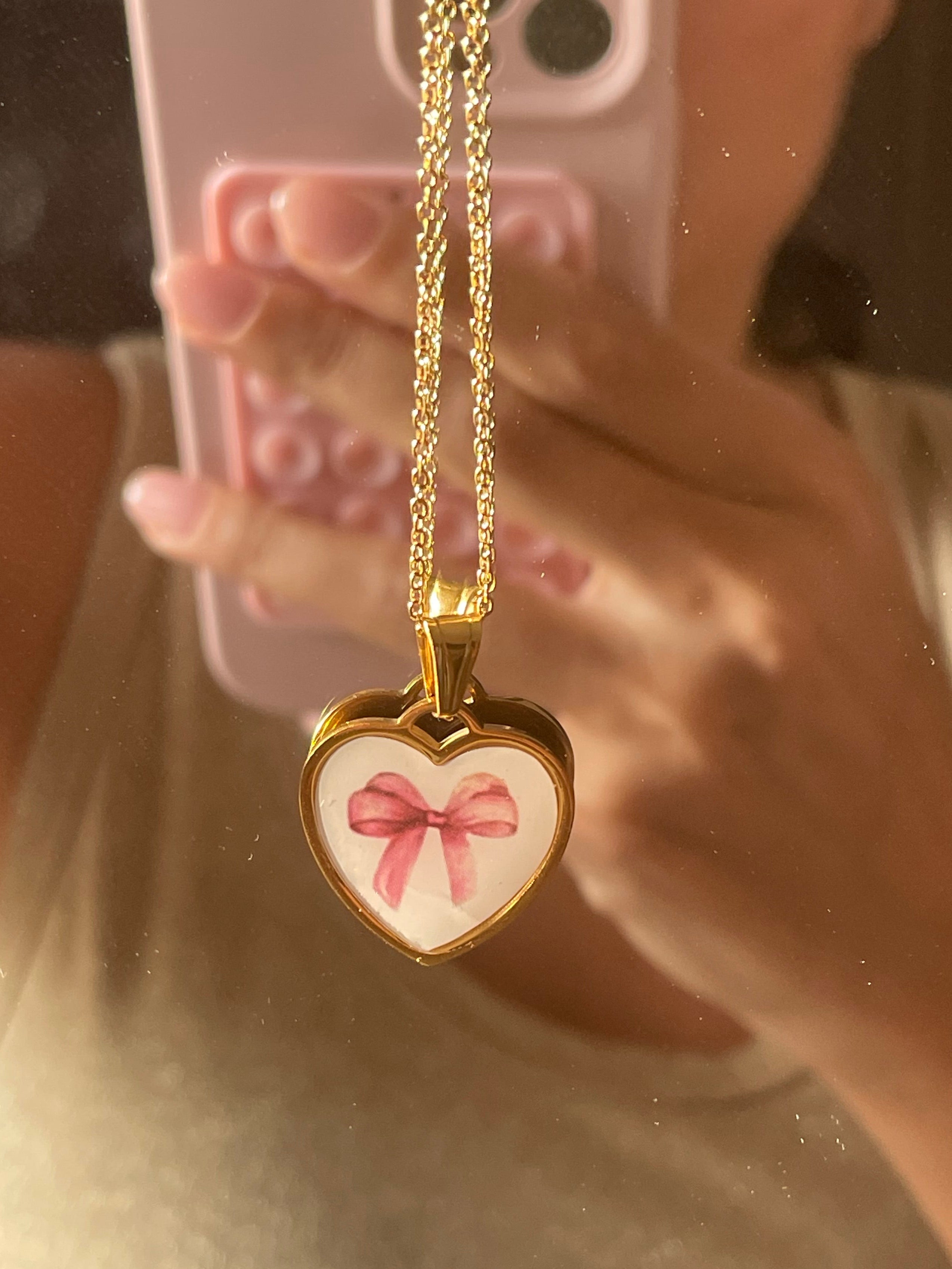 Collana fiocco rosa