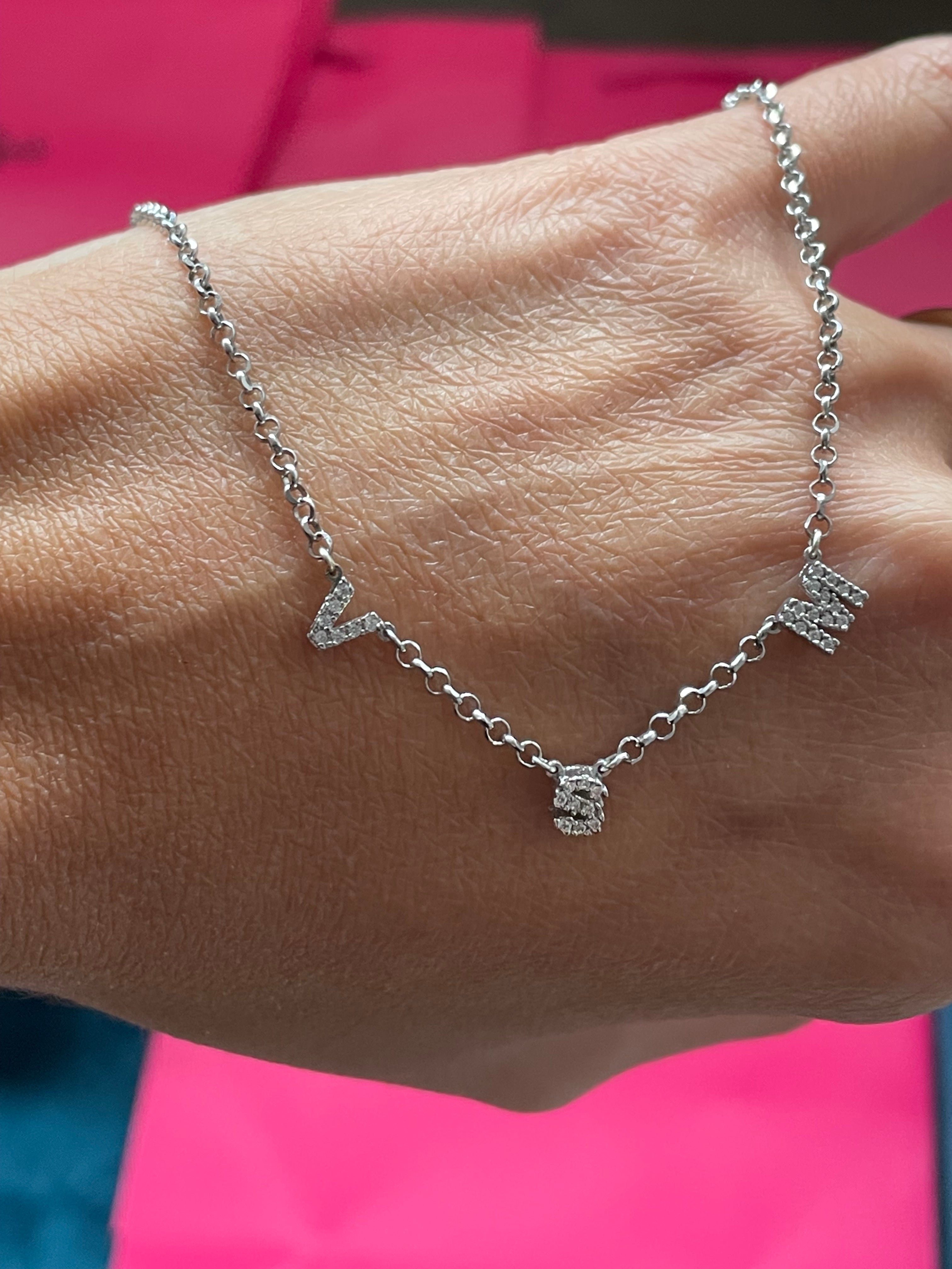 Collana micro iniziale con 3 lettere